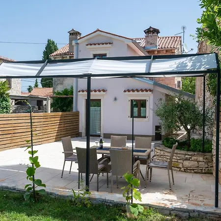 House Brnistra *