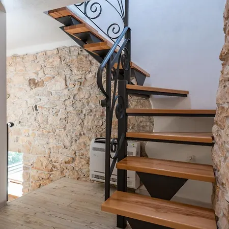 House Brnistra * Rakalj