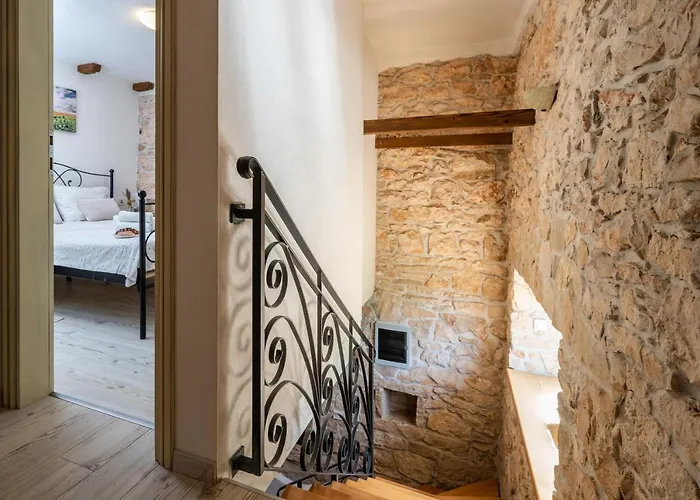 House Brnistra Villa *